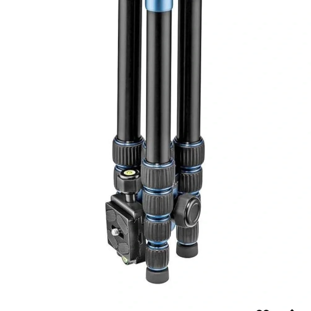 Manfrotto Element Traveller Small 5-Section Aluminum Tripod.